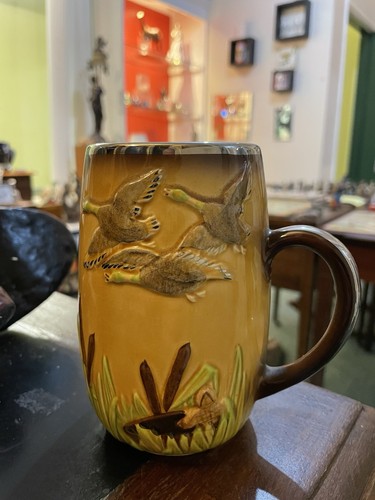 Sylvac pottery duck - duck, hunting