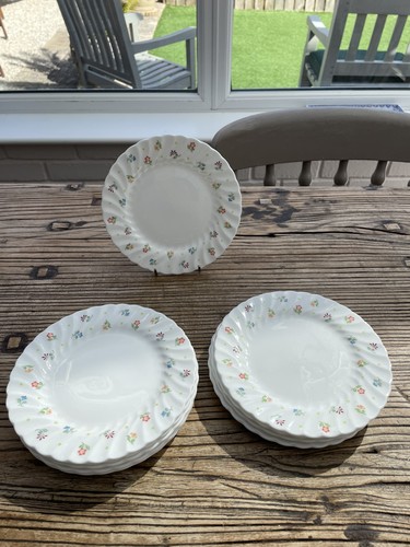 Wedgewood cascade small - x,