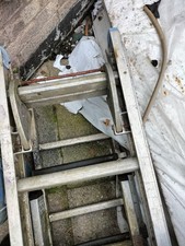 Aluminium heavy duty extension ladders approx 5 MTR 20 rung per section