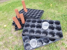 Seedling and potting on trays and pots - 2 sizes