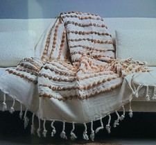 Chunky Knit Detail Tasseled