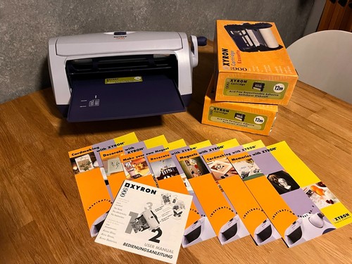 Xyron model 900 - model,