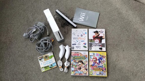 White nintendo wii bundle - nintendo,