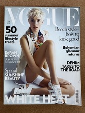 VOGUE UK Magazine Agyness Deyn