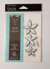 Memory Box Die Poinsettia