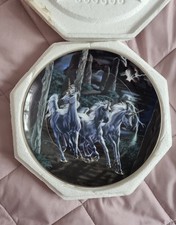 Two collectible decorative plates, The Franklin Mint HEIRLOOM RECOMMENDATION