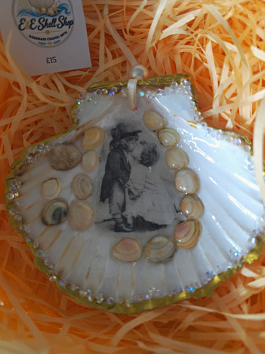 Shell ornament white gold - ,