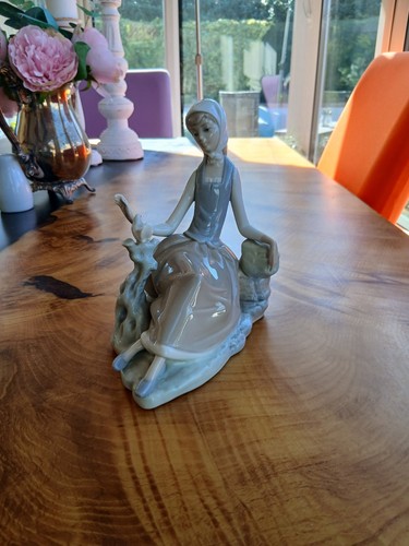 Lladró porcelain figurine