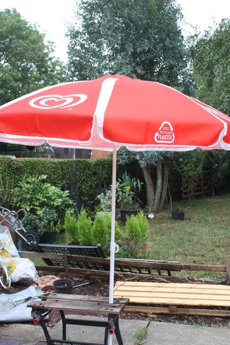 Walls ice cream parasol pub - ice,