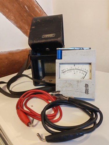 Vintage megger ohms meter - vintage,