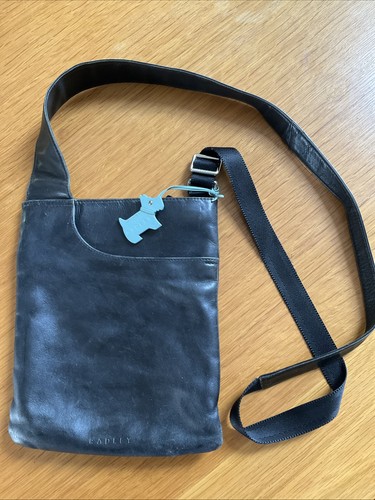 Radley black leather crossbody - radley,