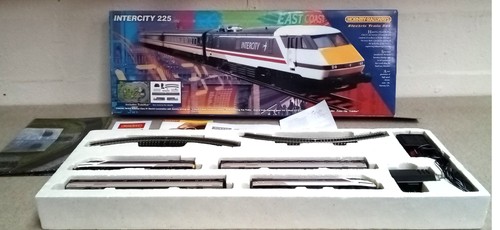 Hornby intercity 225 electric - hornby,