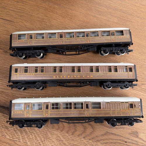 Hornby r448 lner passenger - r448,