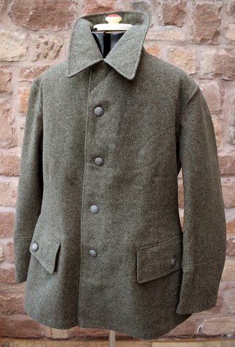 New vintage 100 wool - *new*, 40-44"