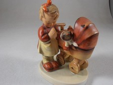 Vtg Goebel Hummel Doll Mother