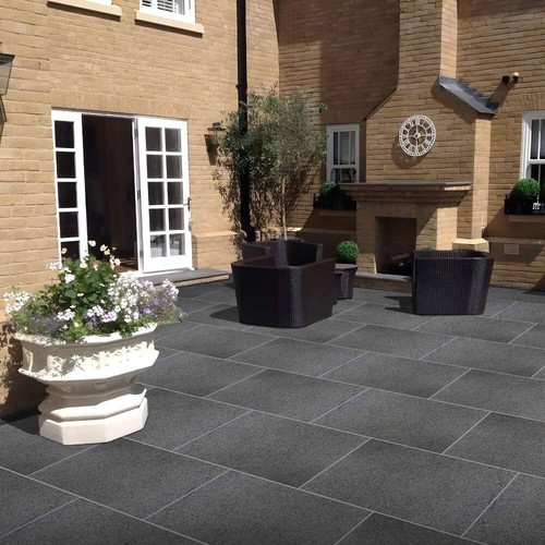 Ash black granite paving slabs - paving,
