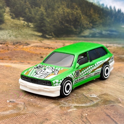 Hot wheels bmw wagon - bmw, green