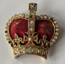 1953 QUEEN ELIZABETH CORONATION RED VELVET RHINESTONE CROWN PIN BROOCH ENGLAND