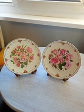 Royal Albert Pair Of Queen Mother's Favourite Roses Collection Decorative Plate
