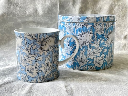 Porcelain mug morris - &,