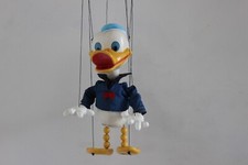 SALE  VINTAGE PELHAM PUPPET - DONALD DUCK  1972  NO BOX SEE DESCRIPTION
