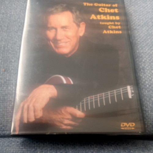 The guitar chet atkins - guitar,