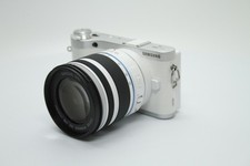 2013 Samsung NX300 SMART Compact System Camera with 18-55mm Lens - White