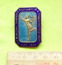 1931 MUNICIPAL TRAMWAYS & TRANSPORT (Southampton) enamel lapel badge pin