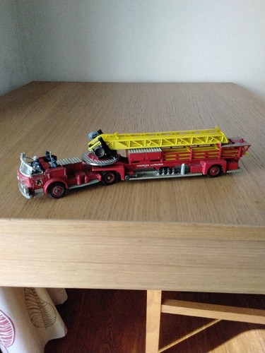 Corgi american lafrance aerial - lafrance,