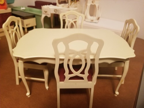 Sindy doll table - sindy,