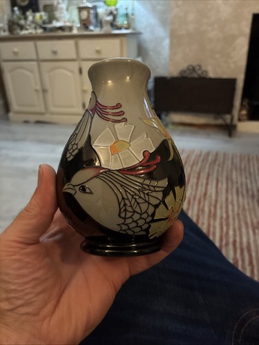 Moorcroft courting birds - courting,