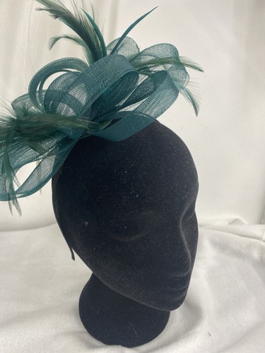 Green feathered fascinator - green,