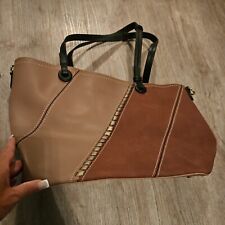 Anna Smith Brand new ladies