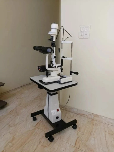 Slit lamp with - lamp,