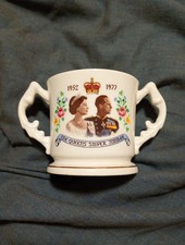Auentic Queen Elizabeth II