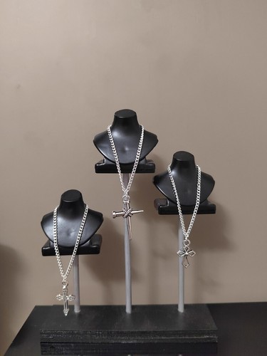 Scale female silver cross - scale,