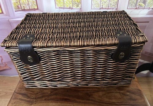 Wicker hamper picnic - m&s,