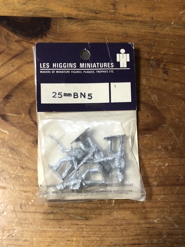 Les higgins miniatures - les, figures