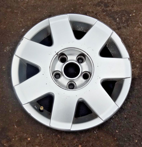 Volkswagen polo alloy - 14",