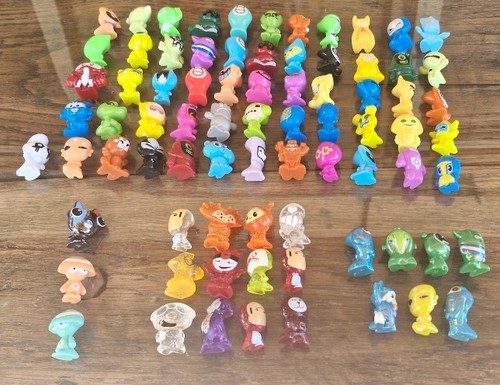 Job lot gogo - lot, bones