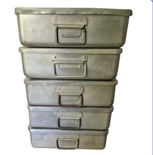 Vintage Grundy containers with lids. Great condition 10 x 8 x 3 Price for all 5.
