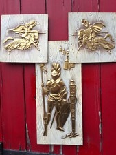 3 VINTAGE 3D EFFECT EMBOSSED