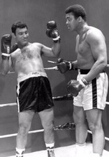 Muhammad Ali Unsigned 10" x 8" Photo - Rocky Marciano in the Super Fight *7