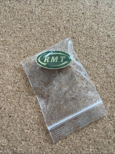 Rmt union badge unworn - badge,, unworn,