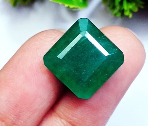 Natural emerald square shape - natural,
