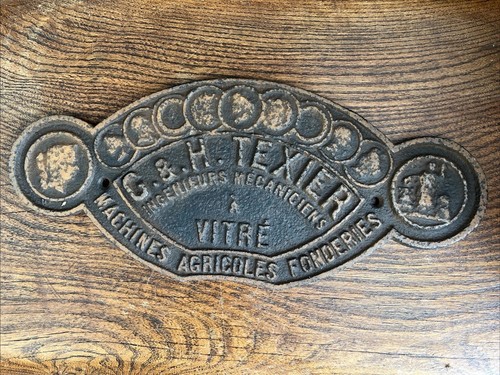 Cast iron makers plate approx - makers,