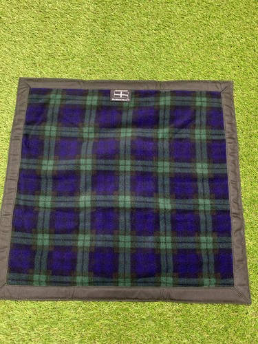 Small wax canvas sit - small,