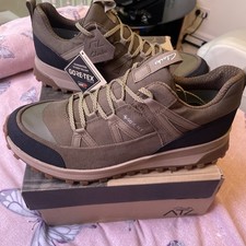 Hiking Shoes Size 9.5 (Clarks