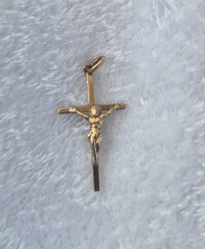 Solid gold 375 yellow crucifix - gold,
