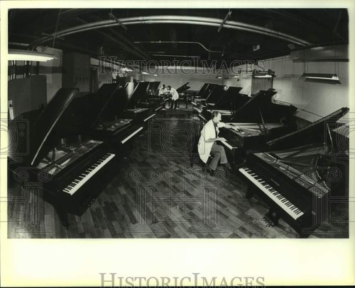 1979 press photo - photo, pianos